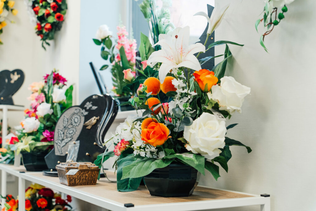 fleurs multicolore dans un pot